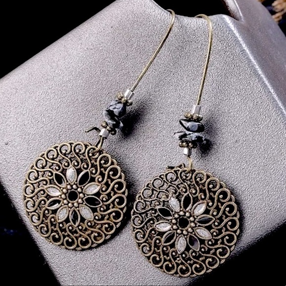 n/a Jewelry - Boho Round Flower Hollow Cut-Out Drop Earrings